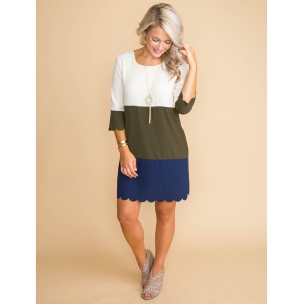 Beautiful large boutique dress with scalloped hem